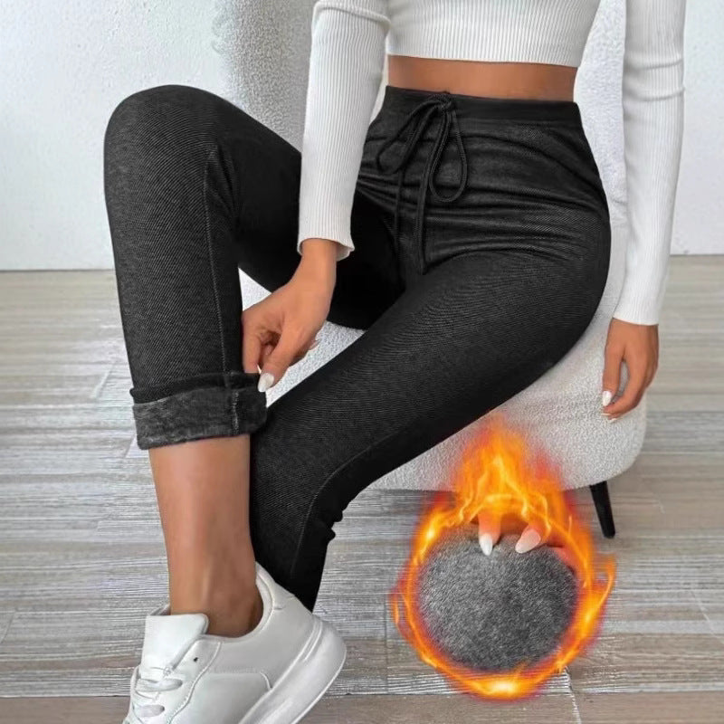 Stylish 3Sixty5 ChicStretch yoga pants in black with a comfortable fit and stylish details
