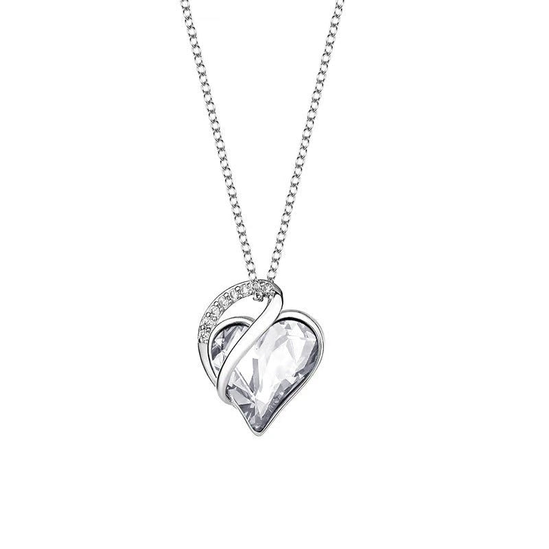 Heart - Shaped Pendant Necklace - Stylish 3Sixty5