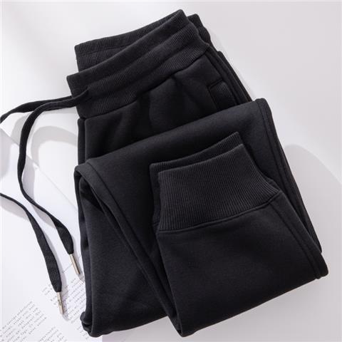 Stylish 3Sixty5 SnuggleStride Warm Joggers in Black with Comfortable Fit and Pocket