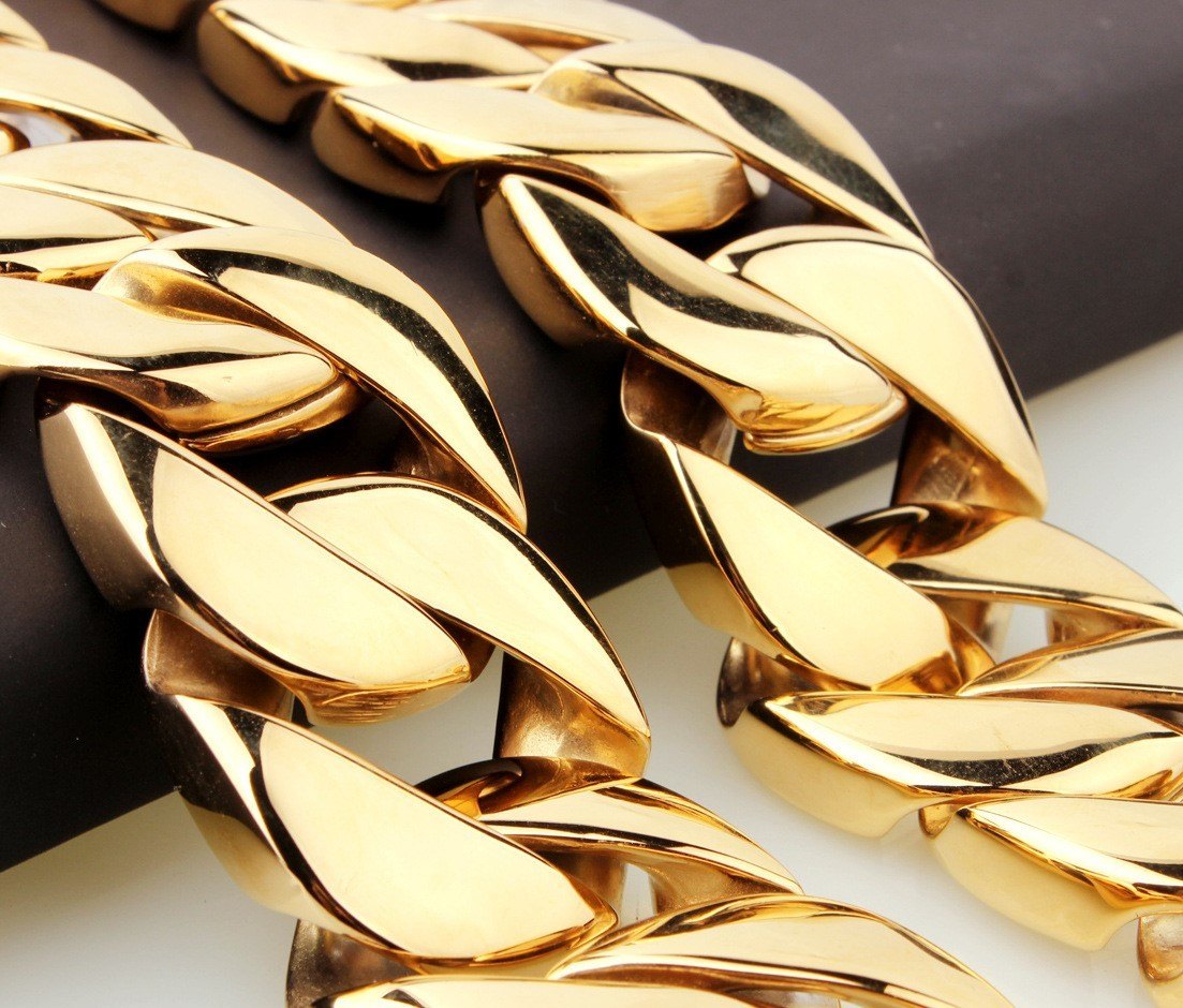 Stylish 3Sixty5 titanium necklace for men with a modern chunky design in gold finish