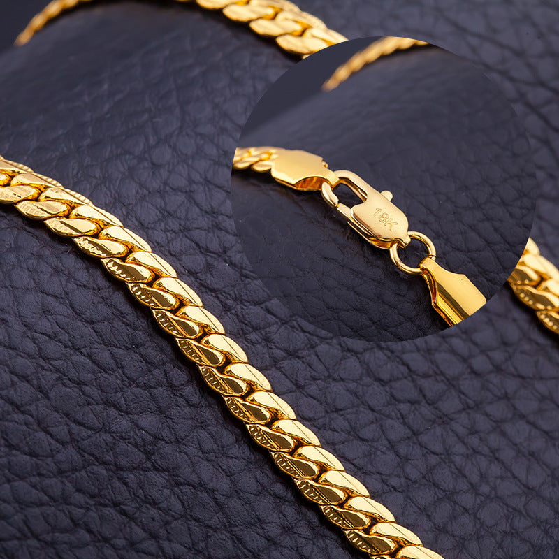 Stylish 3Sixty5 trendy gold chain necklace featuring a secure clasp detailed close-up