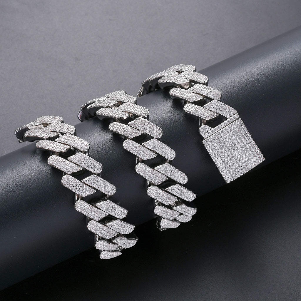 Stylish 3Sixty5 ultimate bling chain necklace with sparkling diamond-like details for any occasion
